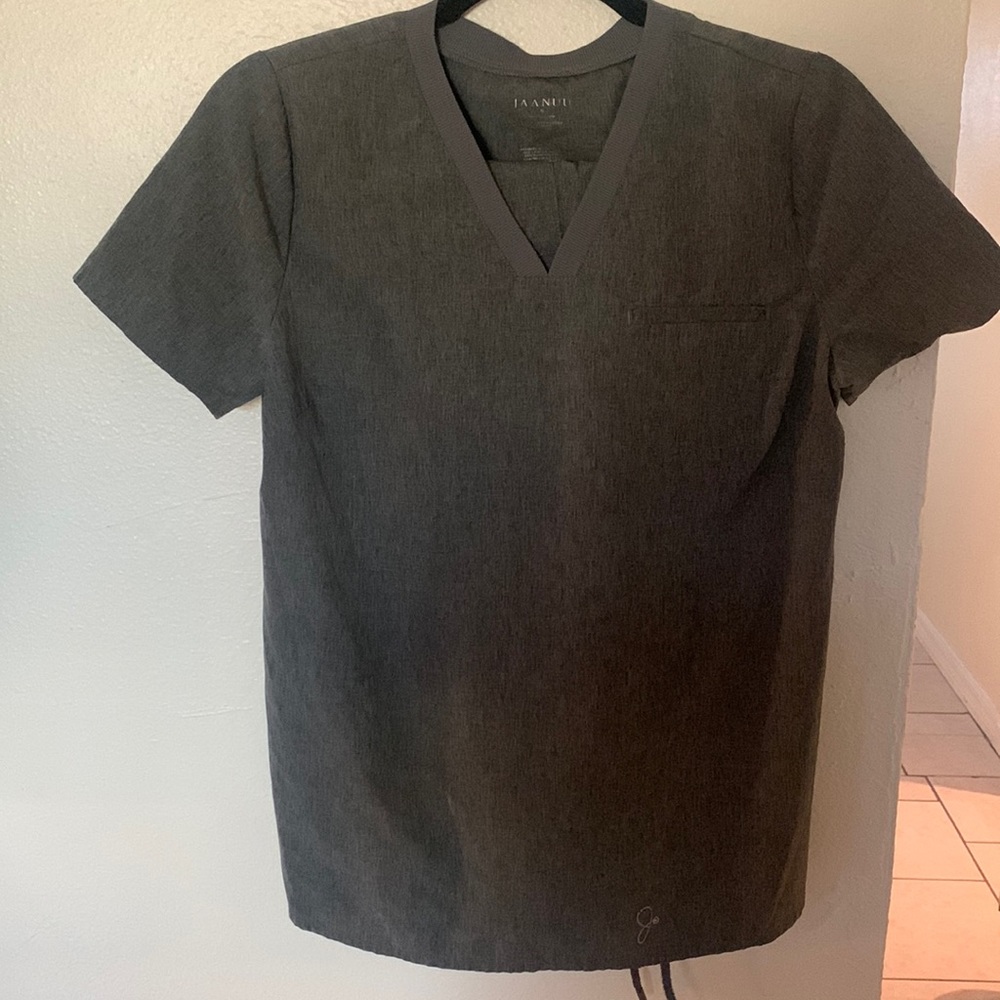 Jaanuu Super breathable set of scrubs